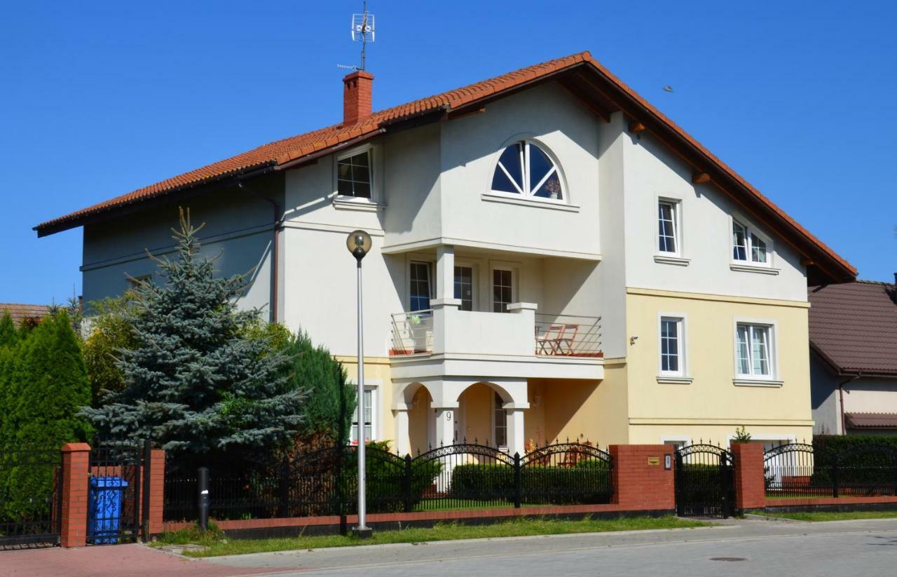 Aven'a pokoje gościnne z basenem Ujście-Darłowskie Zewnętrze zdjęcie